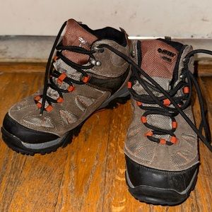 Hi-Tec Altitude Lite I WP Jr. Hiking Boots 3 Kids Brown and Gray